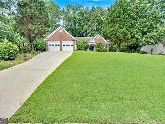 2nd image of 322 London Ln