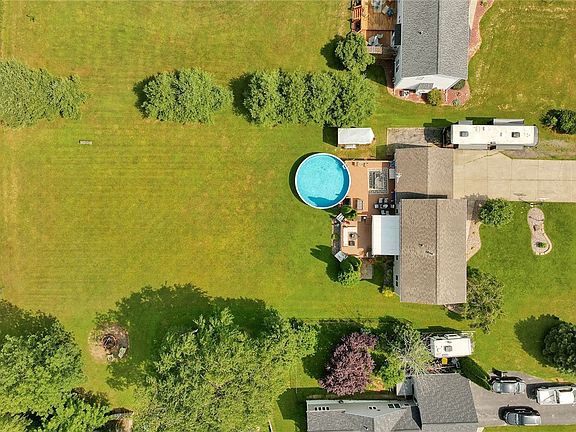 3rd image of 6149 Lillypond Way