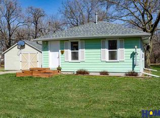 616 Bismark St, Beatrice, NE 68310