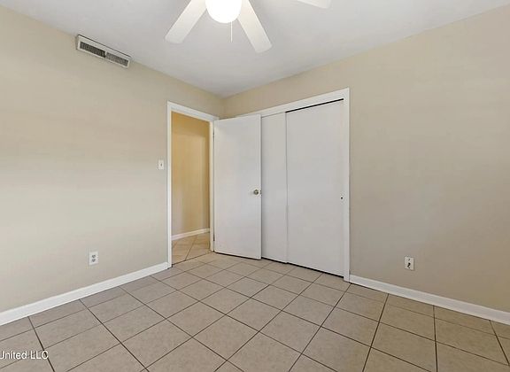 3rd image of 13008 Cambridge Blvd
