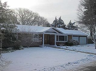 80 Top Hill Rd, Saunderstown, RI 02874