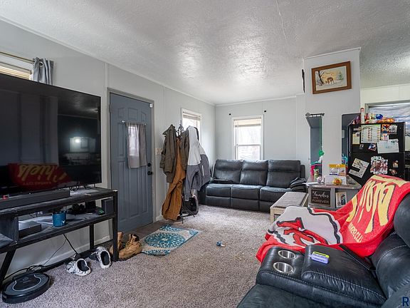 4th image of 2203 S Euclid Ave