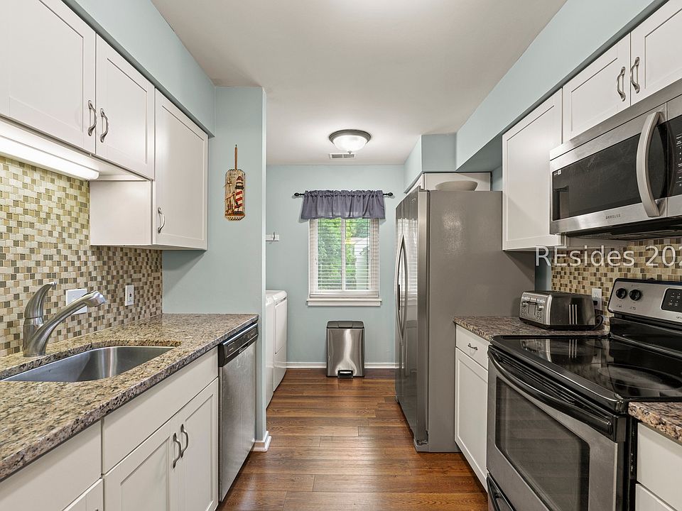 1st image of 25 Deallyon Ave APT 132