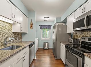 25 Deallyon Ave APT 132, Hilton Head Island, SC 29928