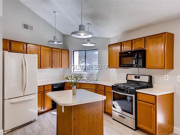 3rd image of 3836 Twig Ln