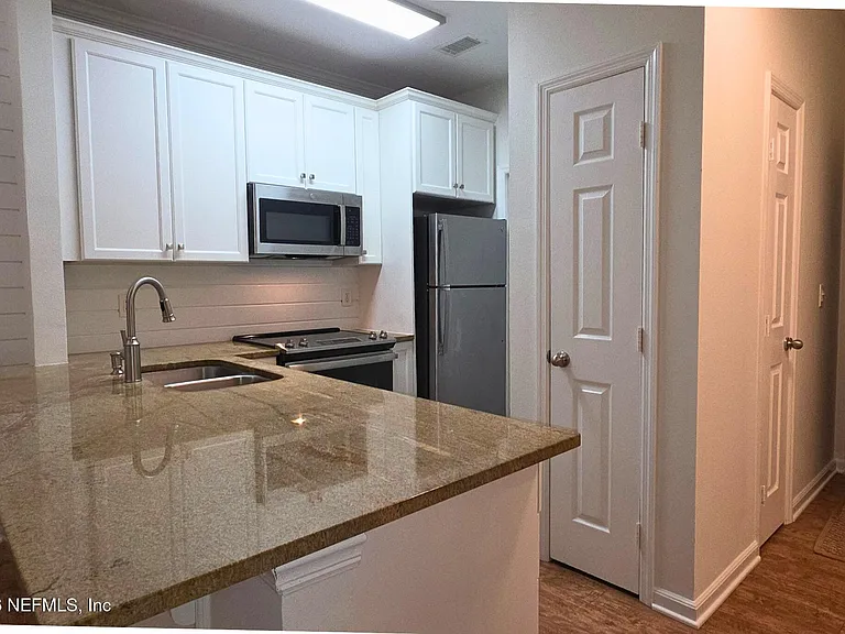 230 Colima Ct #934 — Photo 10