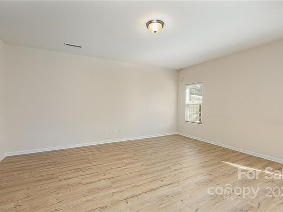 5th image of 7011 Agava Ln