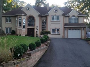 31 4th Ave, Wanaque, NJ 07420