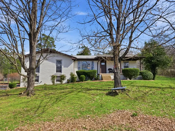 5981 Temple Rd, Nashville, TN 37221