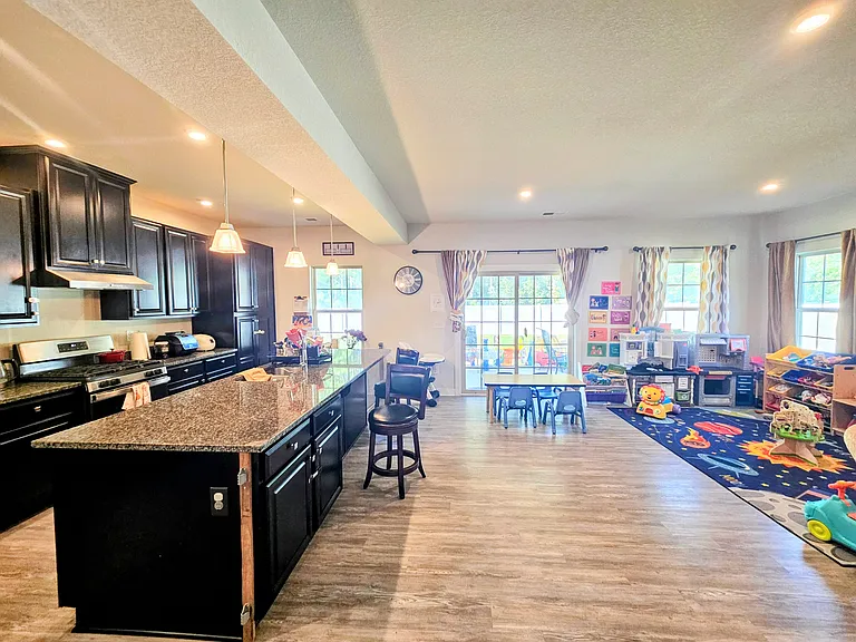 229 Republic Ln — Photo 6