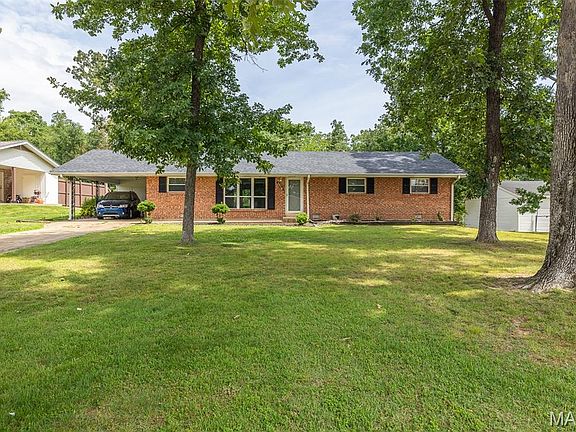 3rd image of 1316 Susan Ln