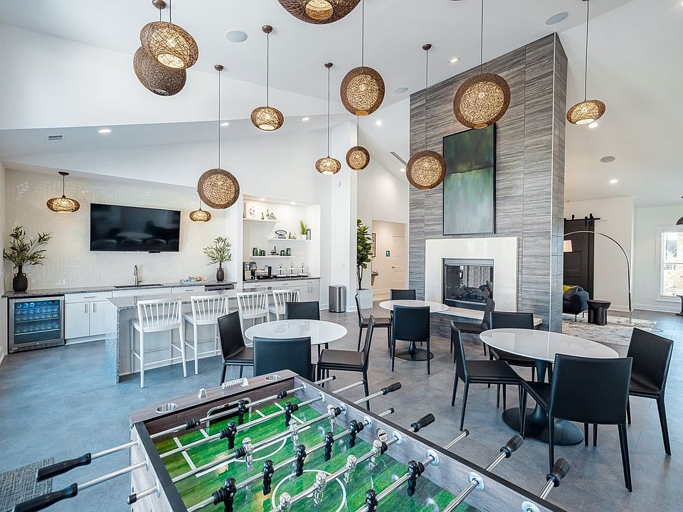 1st image of 101 Hamilton Park Cir #105-P