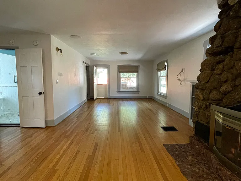 15 Wolfe Ave — Photo 33