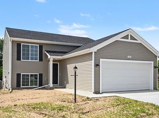 1349 Mitchell Dr, Rochester, IN 46975