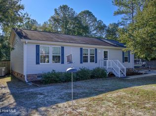104 Sunset Ct, Hampstead, NC 28443