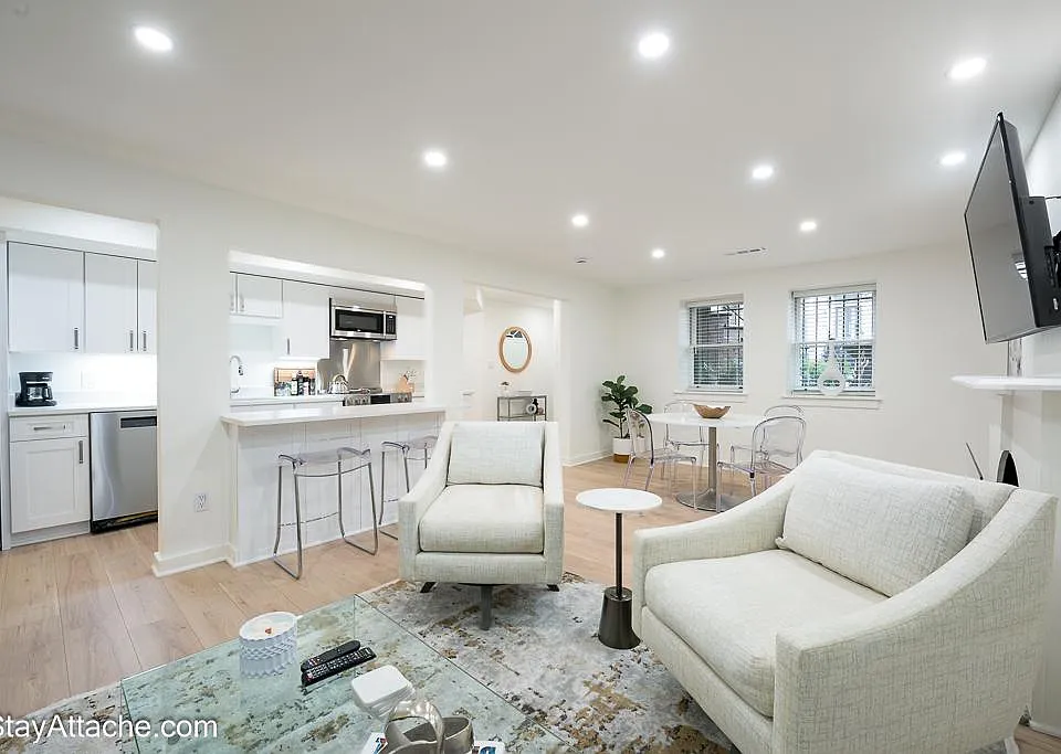 1334 Corcoran St NW #B