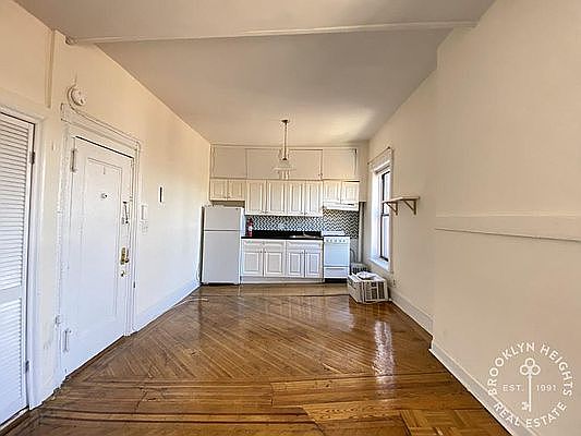 1st image of 49 Garden Pl APT 4C