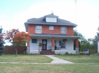 320 N Locust St, Oak Harbor, OH
