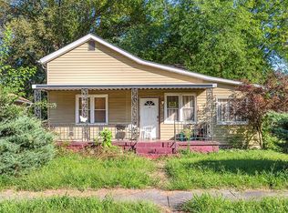 824 N 79th St, East Saint Louis, IL