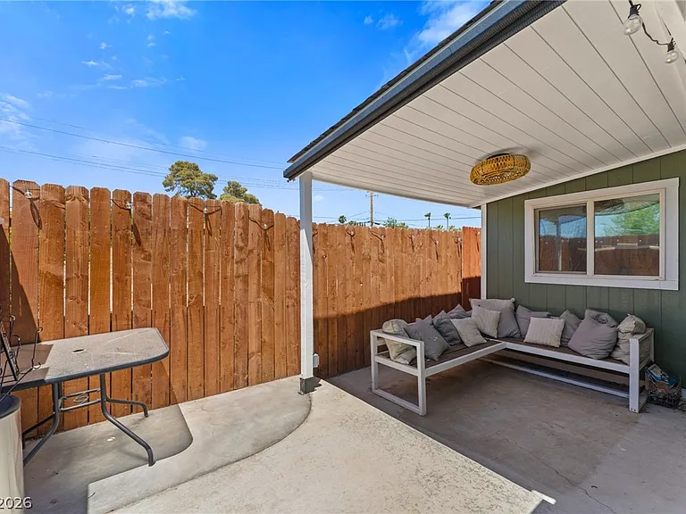 605 L Ave — Photo 35