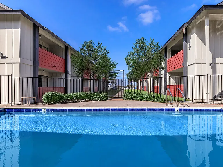 Hollister Creek Village — Photo 9