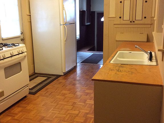 5th image of 304 Church St