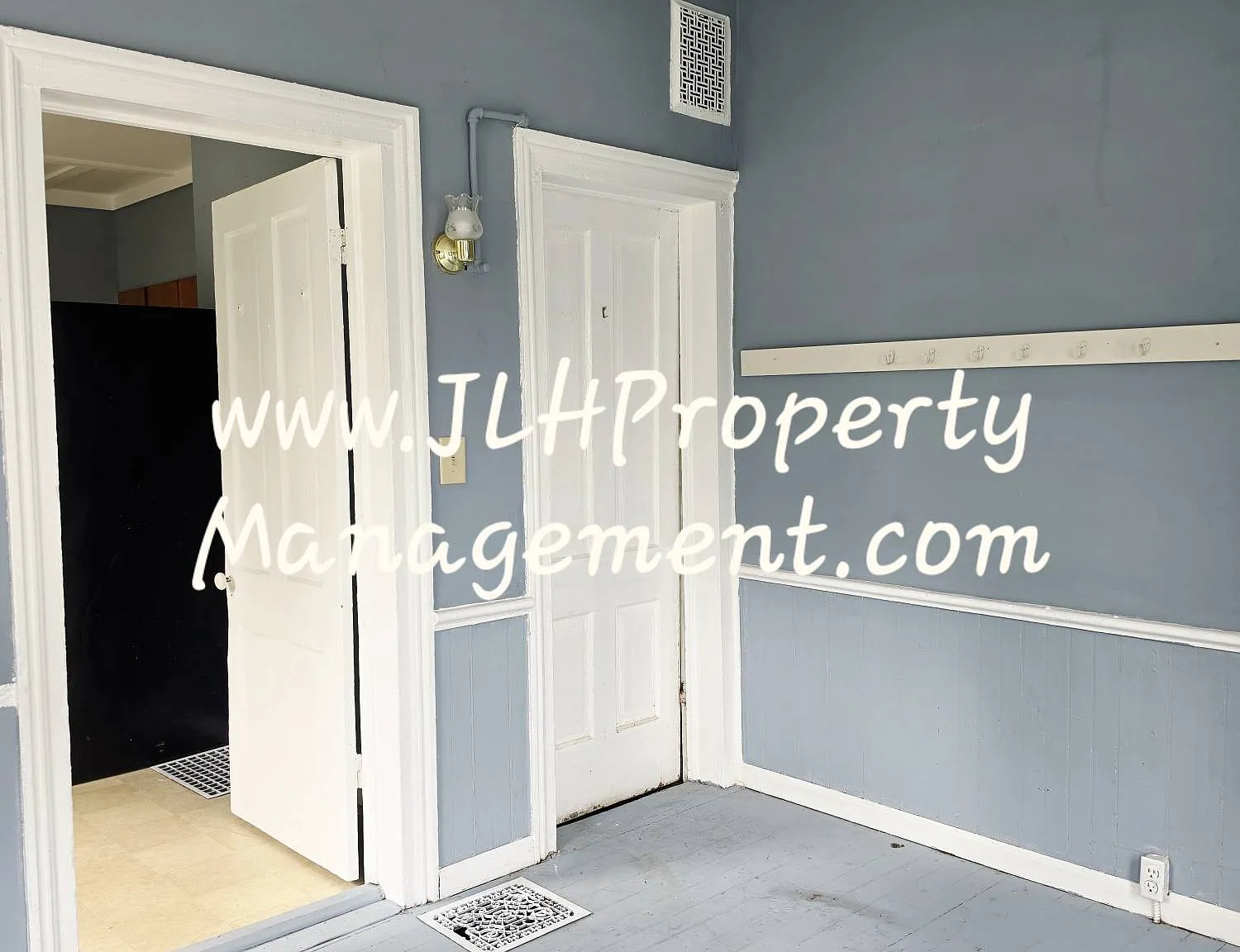 503 S. Locust Ave — Photo 1