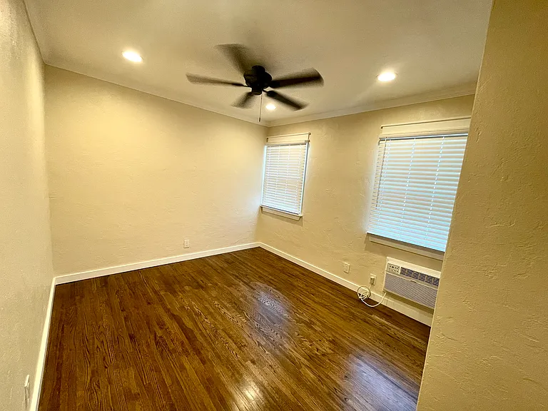 17710 Jersey Ave — Photo 9