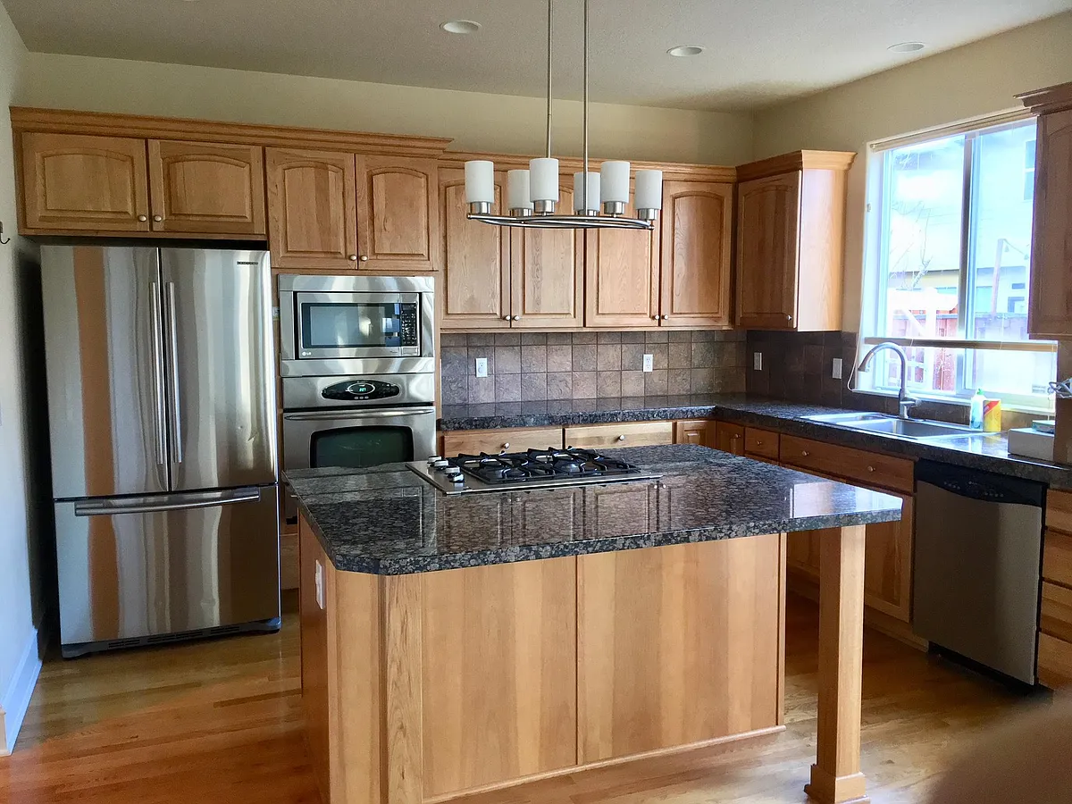 Gourmet kitchen - 12830 NW Milazzo Ln