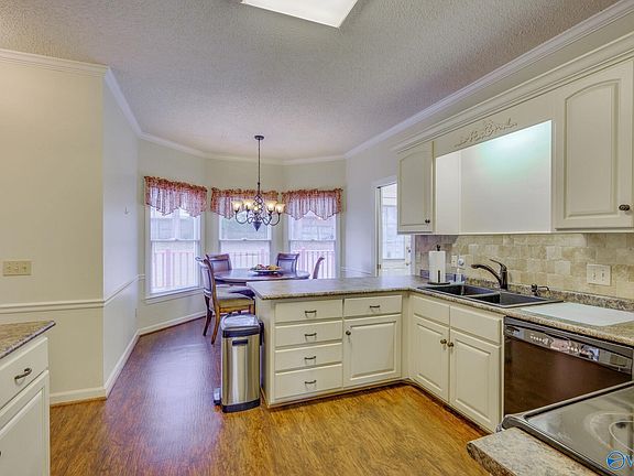 2nd image of 8928 Cannstatt Dr SE