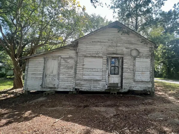 516 W Suwanee St, Fitzgerald, GA 31750