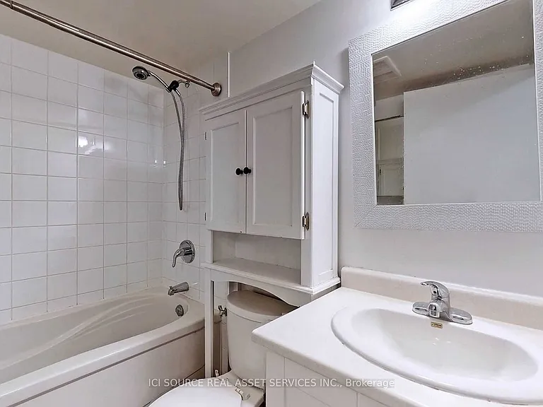 816 Lansdowne Ave #113 — Photo 14