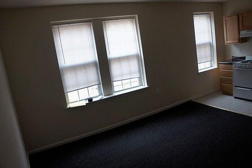 3rd image of 429 S 48th St APT 203