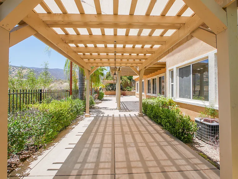 8203 Soft Winds Dr — Photo 24