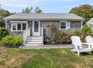 18 Massasoit St, East Falmouth, MA 02536