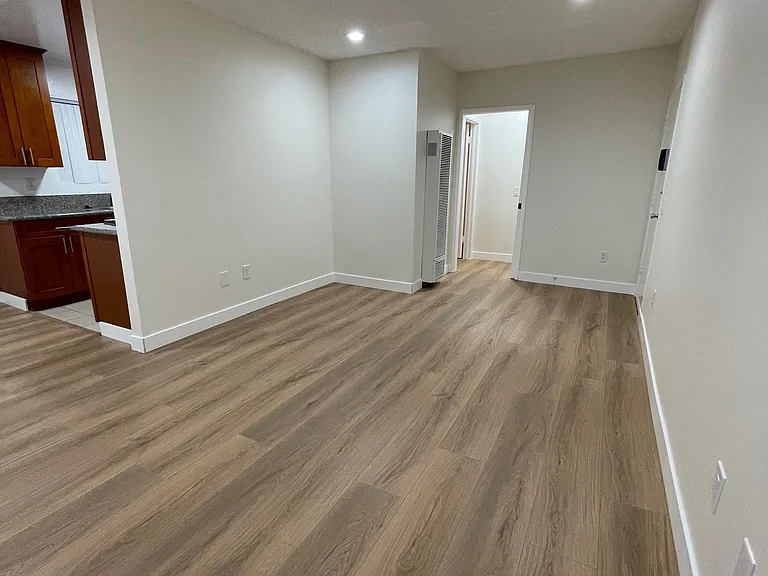 7255 Amigo Ave #4 — Photo 11