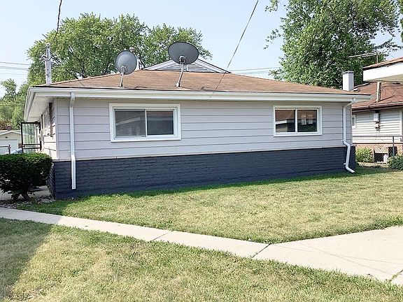 3rd image of 654 163rd St E