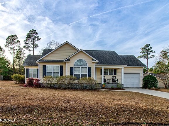 2nd image of 8418 Heirloom Drive NE
