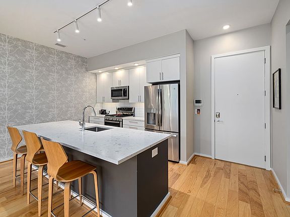 2nd image of 515 N Mangum St #21