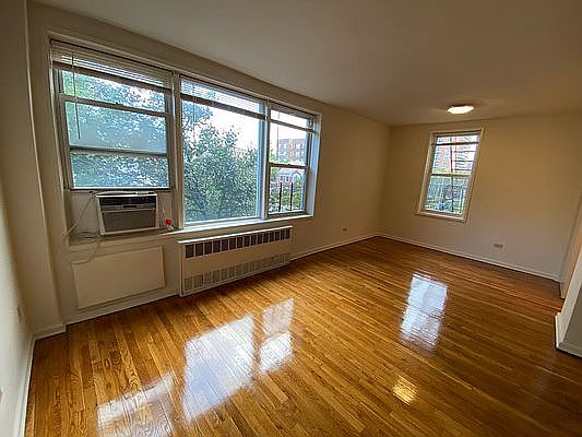 4th image of 71-40 112th St #303