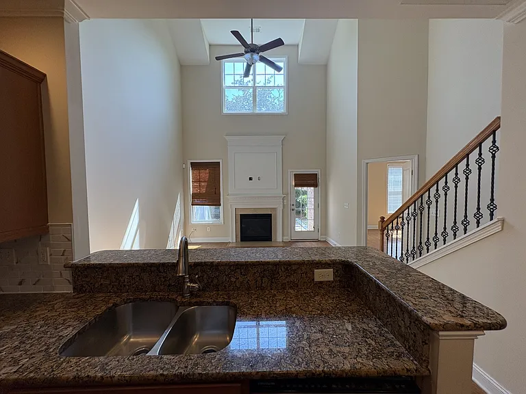 3635 Bagley Dr — Photo 10