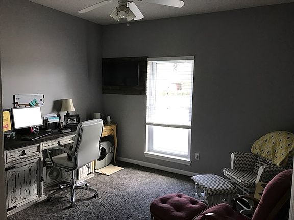 4th image of 2605 Briarwood Dr