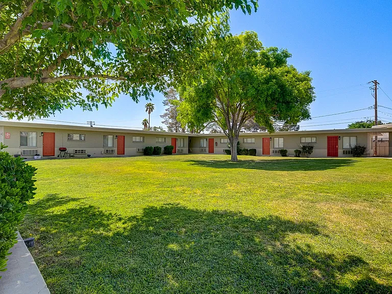 Campus Crossing, Apartments For Rent in Las Vegas