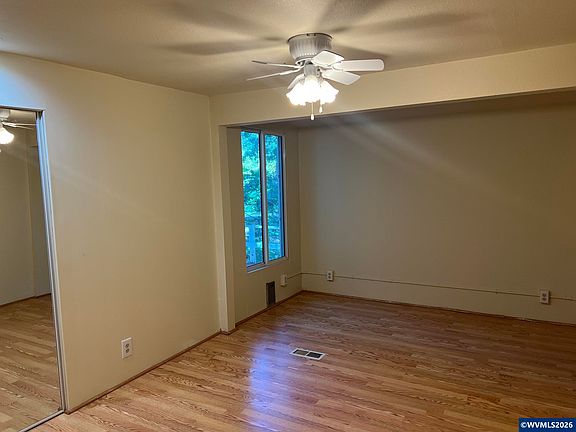 5th image of 3100 Turner Rd SE Unit 204