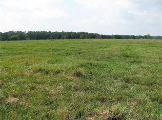 10145 Fishback Rd, Gravette, AR 72736