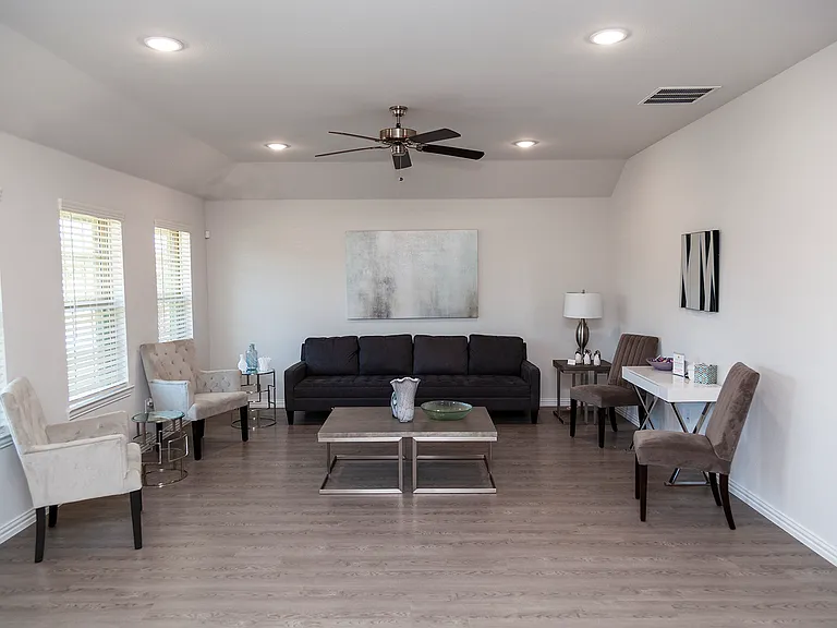 Kensington Valley Addition — Photo 12