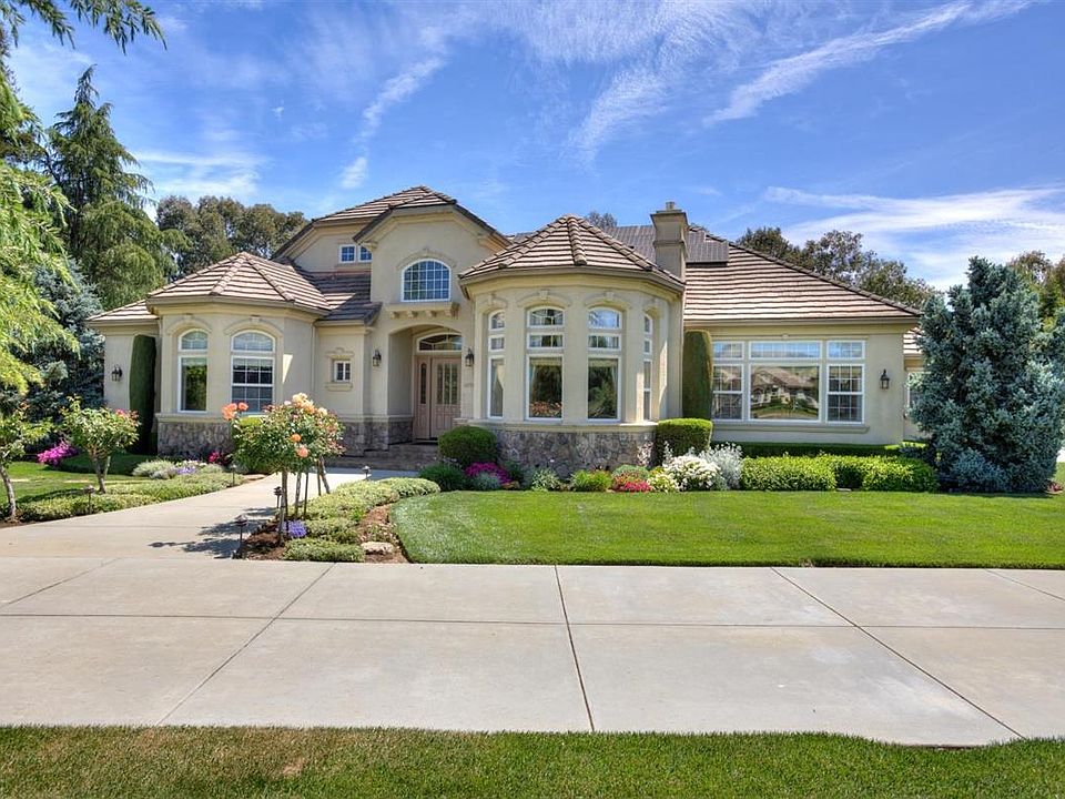 1st image of 10766 Green Valley Dr