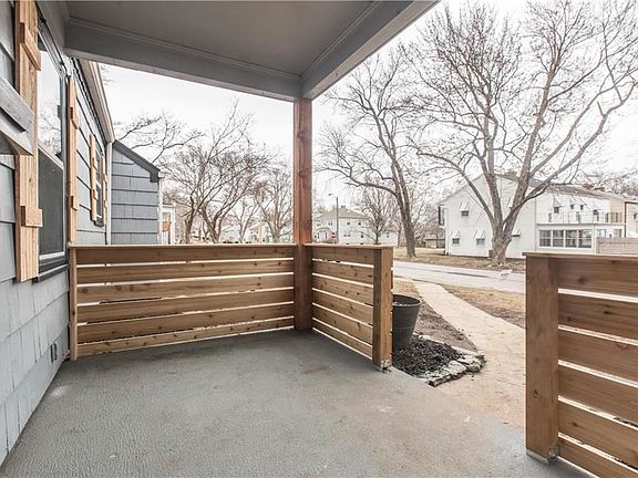 4th image of 7306 Wyandotte St