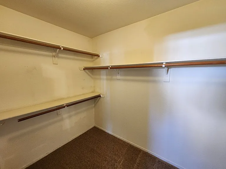 1720 Navarre Ln — Photo 24