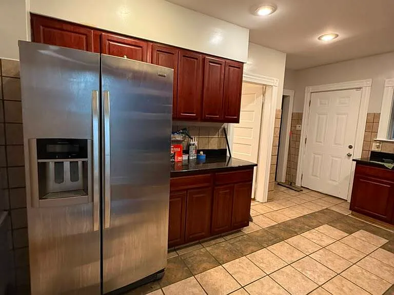 1239 Forest Rd #1 — Photo 3